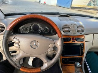 Mercedes-Benz  CLK 2005