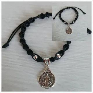 22 Pulseras Ajustables Nudo Celta y medallas