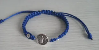 22 Pulseras Ajustables Nudo Celta y medallas