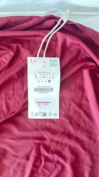 Blusa asimétrica rojo vino talla L