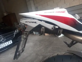 Moto Honda CBR Roja y Blanca Perfecto estado