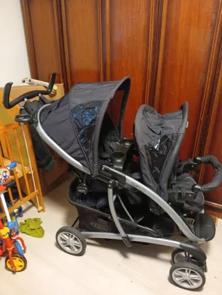 Carro gemelar para niños