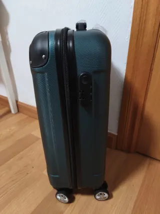 Maleta de viaje flexible verde