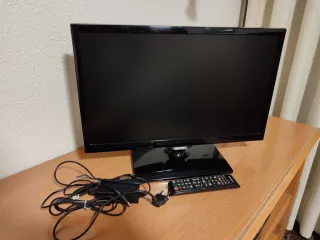 Torre de ordenador + pantalla 1080p