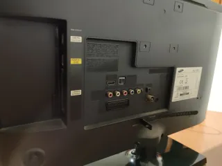 Torre de ordenador + pantalla 1080p