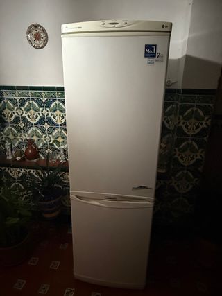 Frigorífico LG blanco