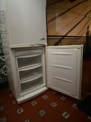 Frigorífico LG blanco