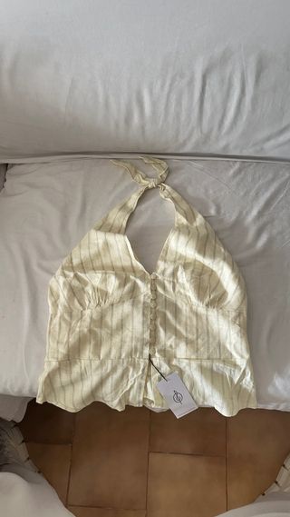 Top Stradivarius Amarillo Talla L