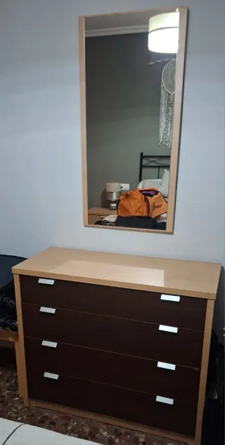 Mesita de noche madera y cómoda