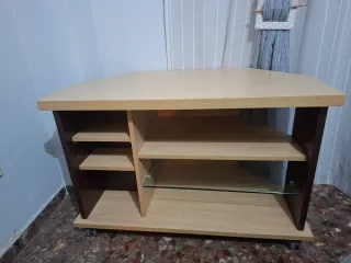 Mesita de noche madera y cómoda