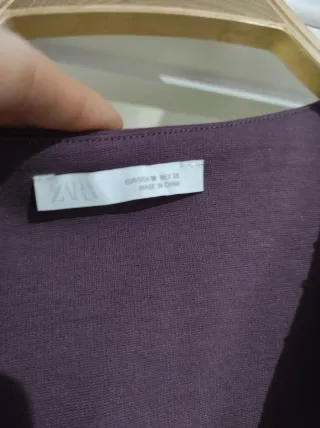 Chaleco Zara Morado con Pedrería