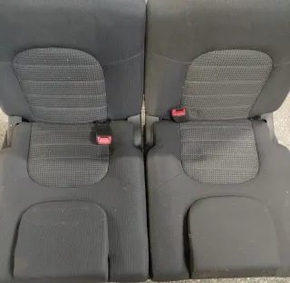Asientos traseros Nissan