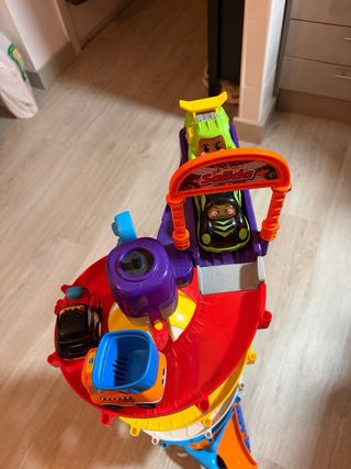 Circuito Supertornado Vtech + 4 coches