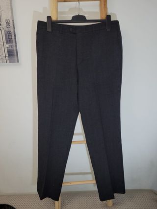 Pantalón de traje Zara gris talla 48