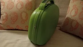 Neceser rígido de mano verde