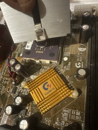 115- Placa base gigabyte GA-7IXEH AMD k7