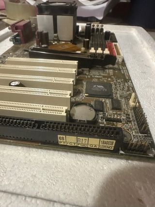 115- Placa base gigabyte GA-7IXEH AMD k7