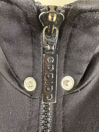 Chaqueta Adidas Vintage 90s Negra y Gris