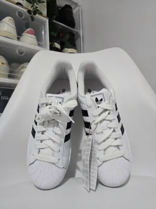 Adidas Superstar Blancas y Negras