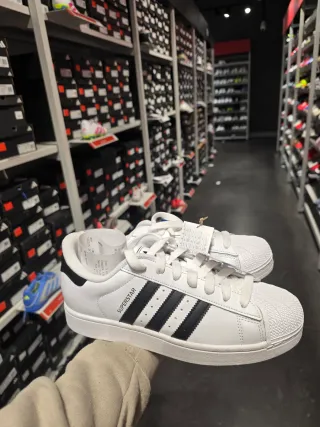 Adidas Superstar Blancas y Negras