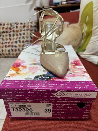 Zapatos de tacón Carolina Boix dorados