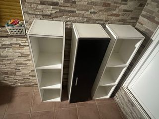 Mueble Estantería Pared Negra y Blanca