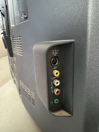 Televisor Sony Bravia con soporte