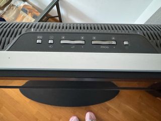 Televisor Sony Bravia con soporte