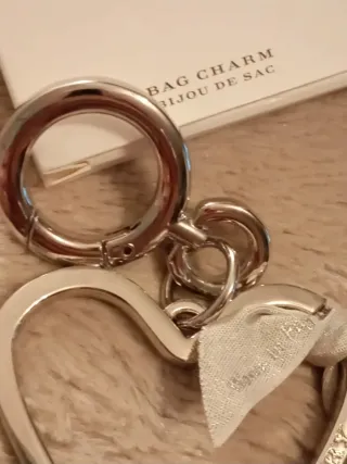 Llavero Corazón Burberry Plateado