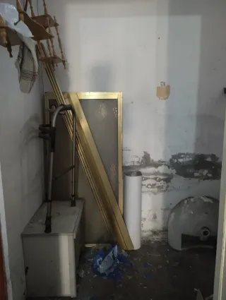 Alquilo trastero en Avda Fuerzas Armadas