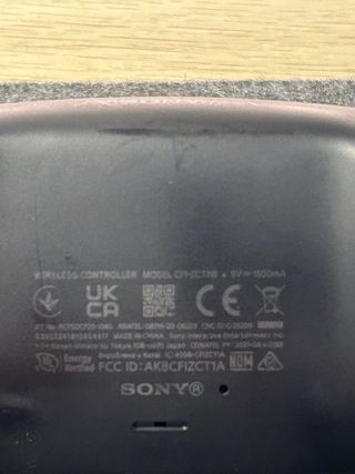 Mando PS5 Spiderman con joysticks magnéticos