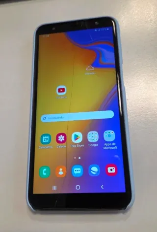 Smartphone Samsung Galaxy J6+ in nero con custodia e accessori