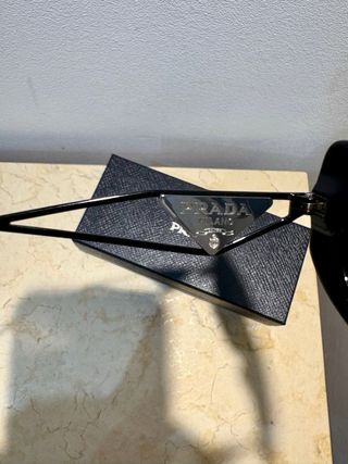 Gafas de sol Prada negras