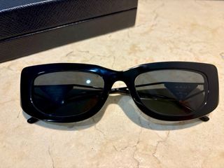 Gafas de sol Prada negras