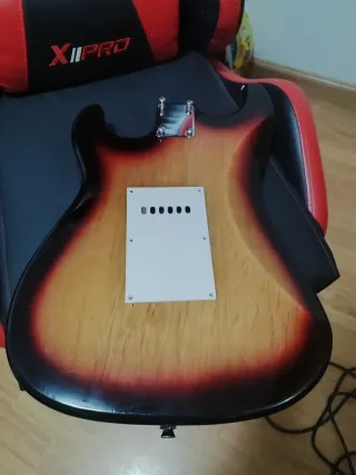 Cuerpo de guitarra tipo Stratocaster