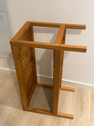 Banco de madera Ikea 2 estantes en perfecto estado