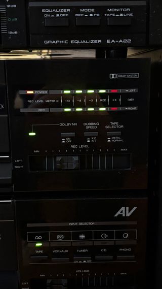 Equipo musica Hifi Akai 60W,Mueble, altavoces 100W