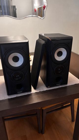 Equipo musica Hifi Akai 60W,Mueble, altavoces 100W