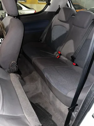 Peugeot 206 2003 - 176.000 km