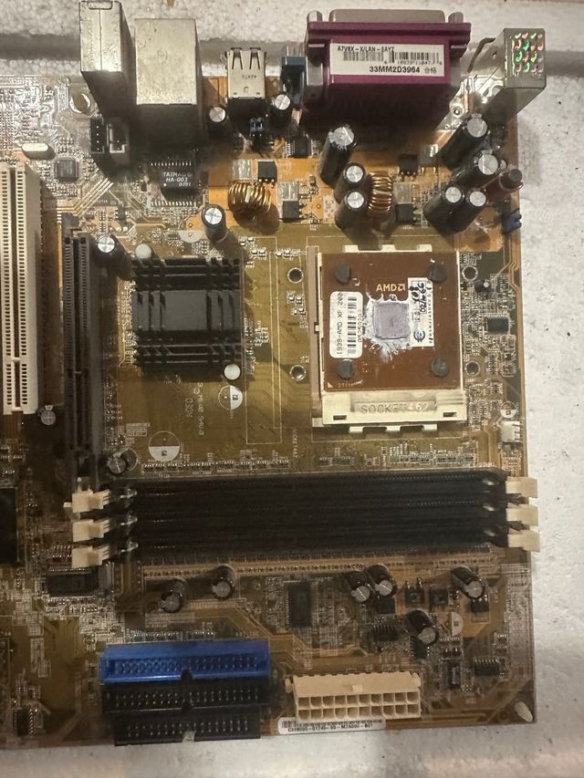 117- Asus A7VBX-X Socket 462 AMD xp 2000
