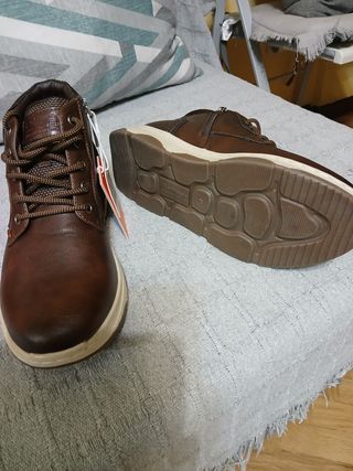 Botines piel marrón para hombre  Talla 43