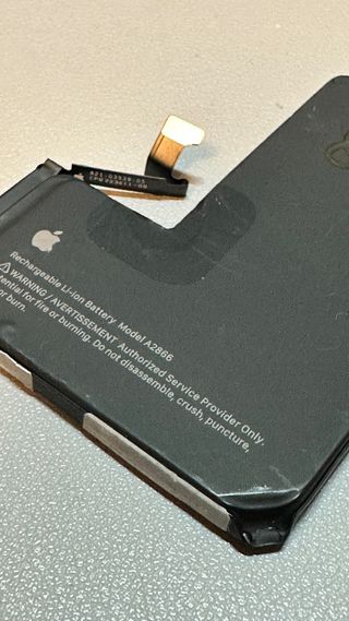 Batería iPhone 14 Pro - 80%. Original Apple 
