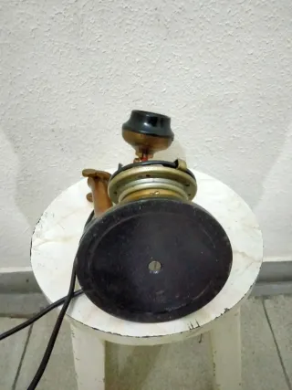 Teléfono antiguo candelabro