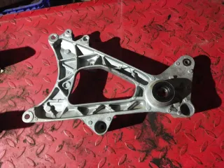 Basculante. Soporte Motor Honda PCX