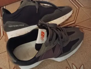 Zapatillas New Balance Negras y Grises