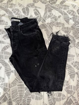 Pantalones vaqueros Zara negros ajustados talla 38