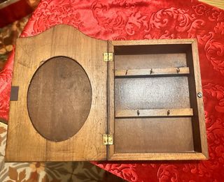 Curioso Mueble antiguo portallaves madera antigua