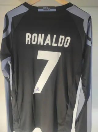 Camiseta RM Negra Manga Larga CR7 Talla L