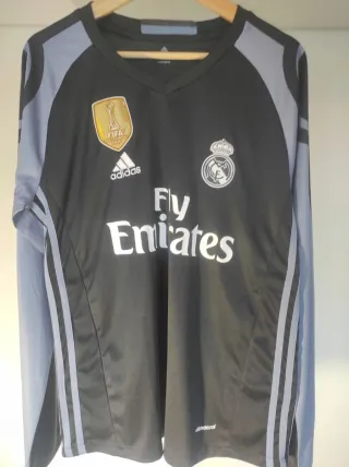 Camiseta RM Negra Manga Larga CR7 Talla L