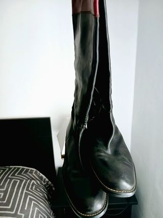 Botas altas piel auténtica negras y granates